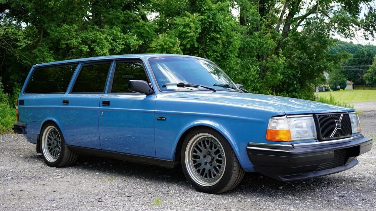 Volvo 240 Wagon 1993 équipée d'un 2JZ de 500 chevaux