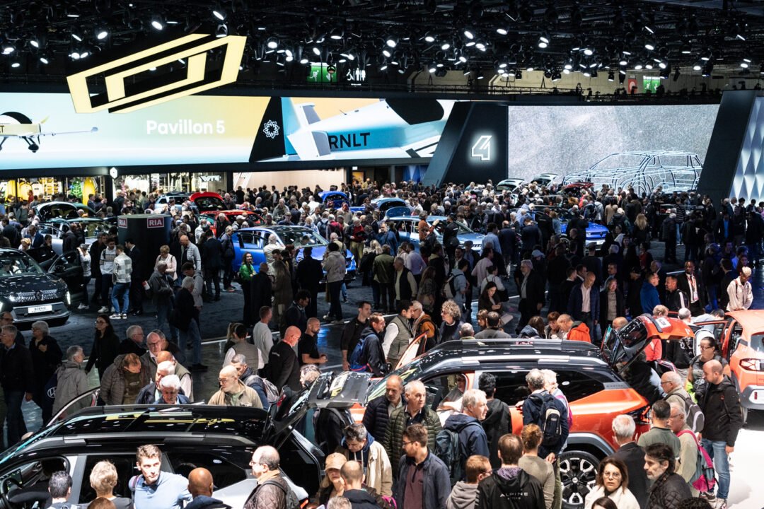 Affluence record au Mondial de l'Auto 2024 en six jours